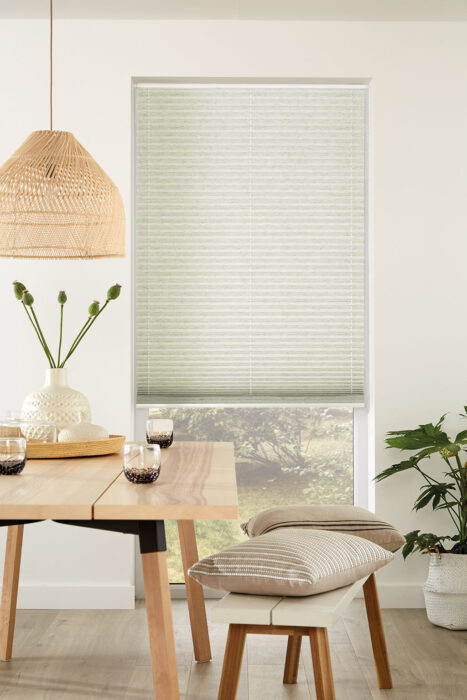 Louvolite pleated blinds "Blackout, Fresco Moss"