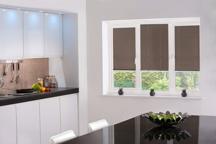 Aluminium venetians in a modern kitchen